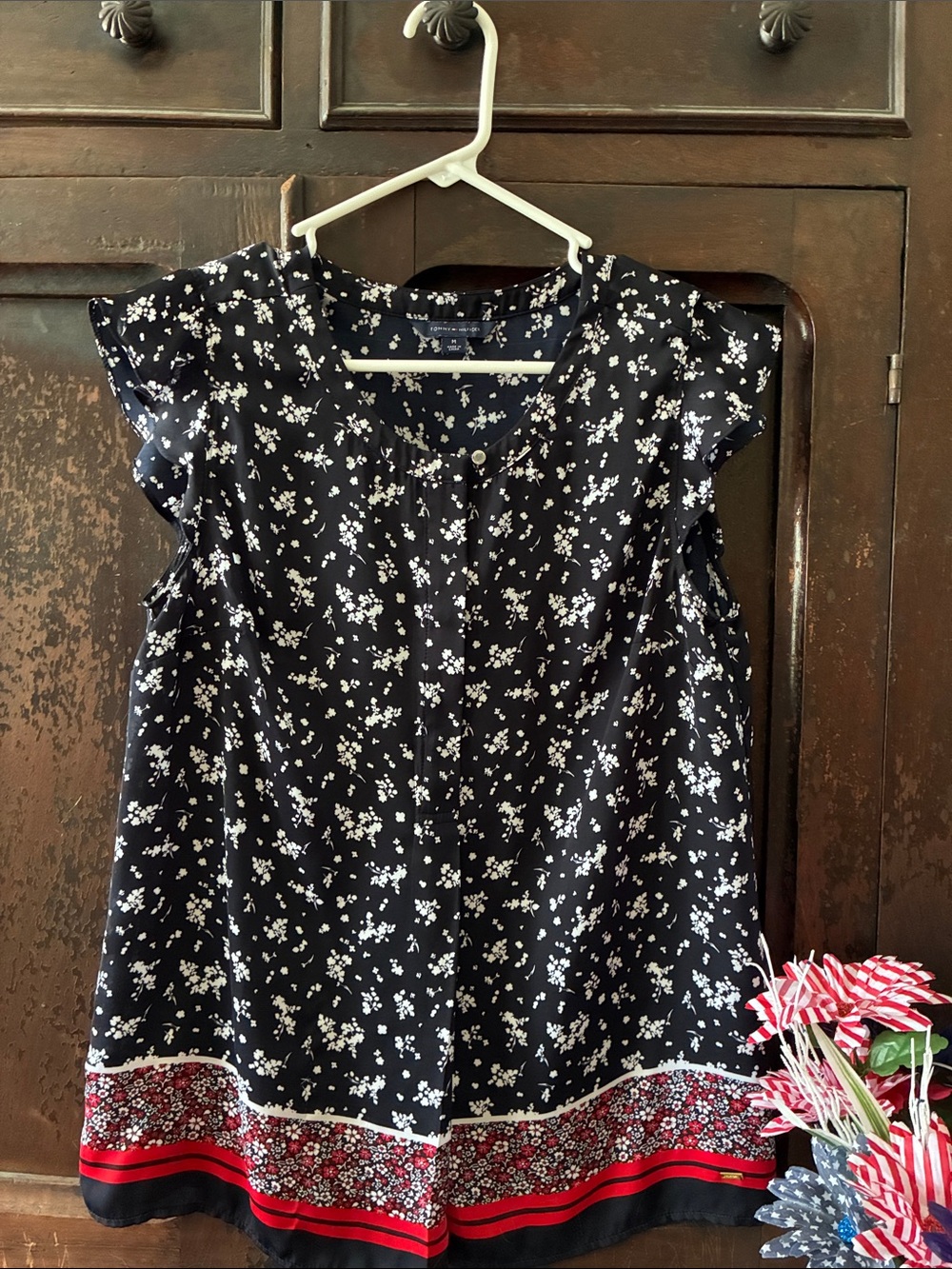 Tommy Hilfiger Navy Floral Cap-Sleeve Blouse with Red Hem